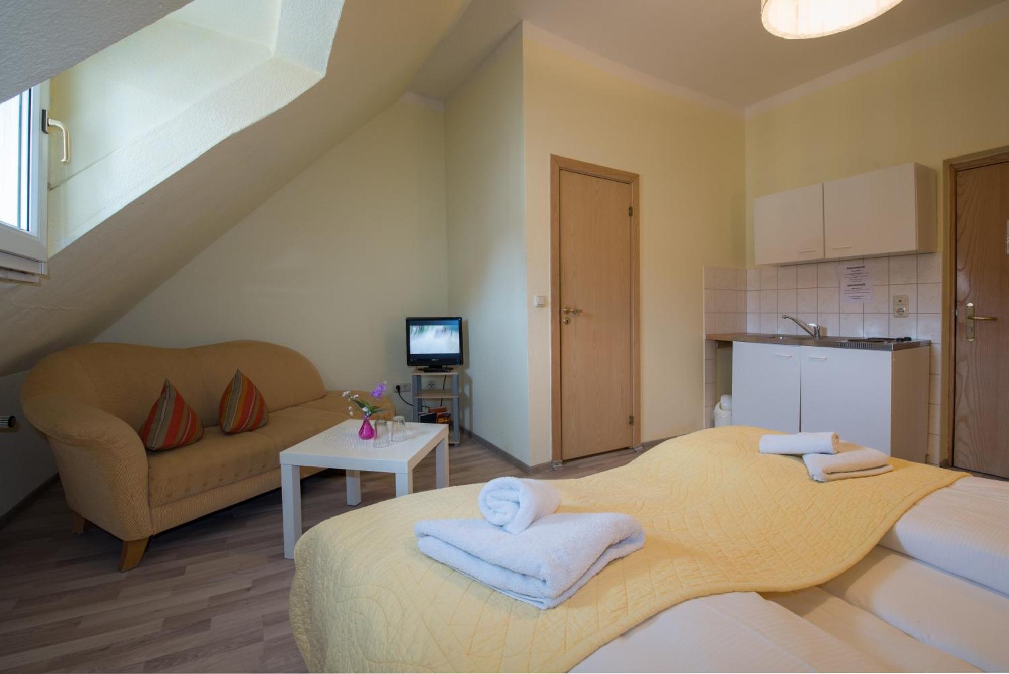 Hotel Knoepel Wismar Ngoại thất bức ảnh
