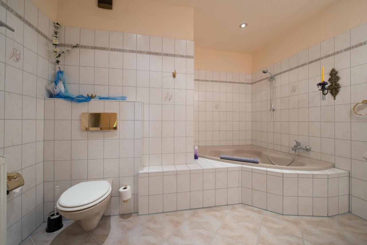 Hotel Knoepel Wismar Ngoại thất bức ảnh